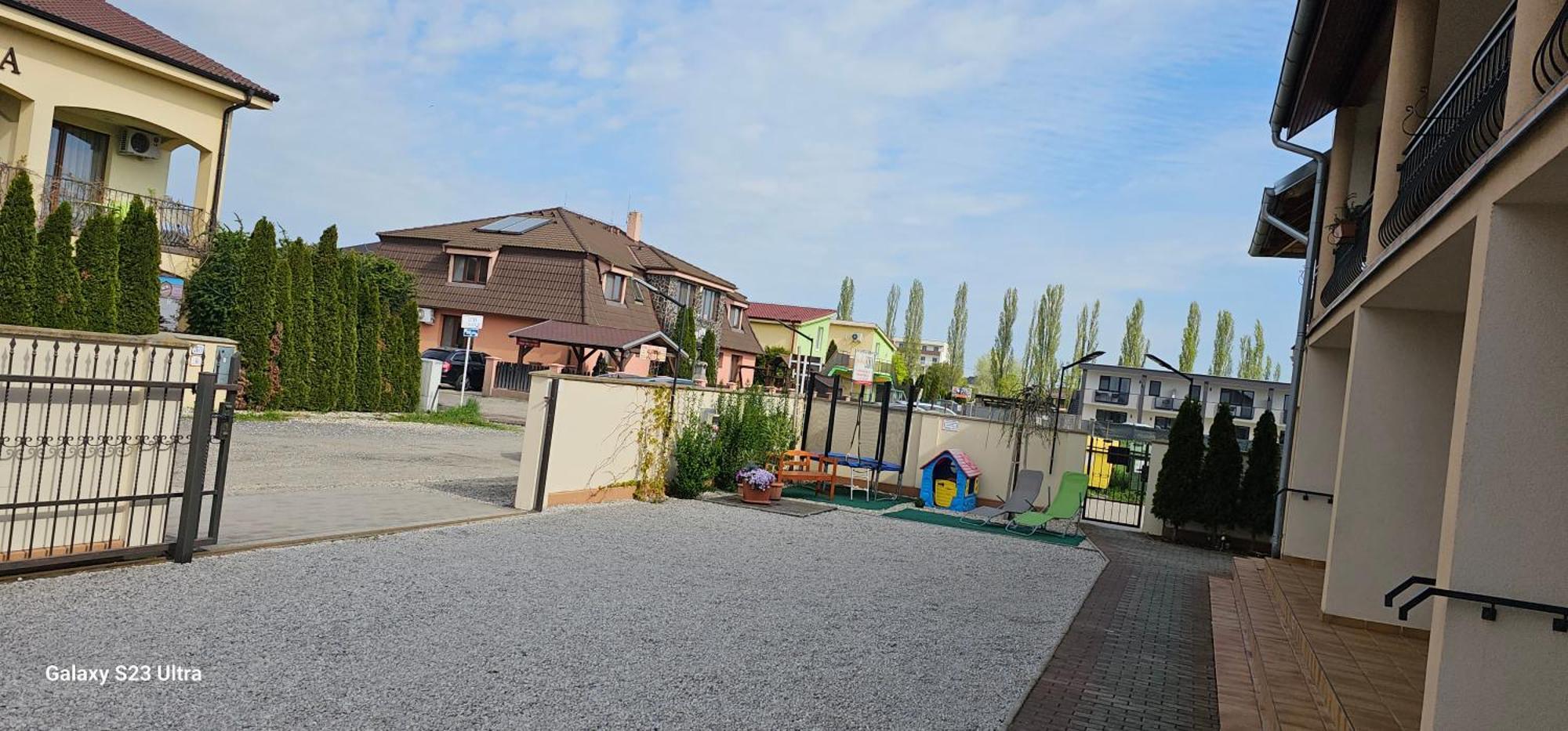 Apartmanovy Dom Flora Veľký Meder Exterior foto